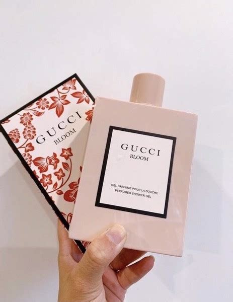 S A T M N C Hoa Gucci Bloom Perfumed Shower Gel Ml