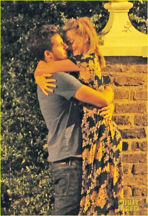 Margot Robbie S New Boyfriend Is Tom Ackerley Exclusive Photo