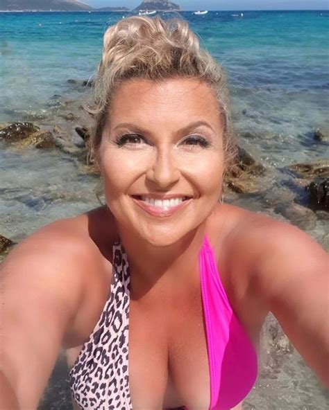 Katarzyna Skrzynecka Pozuje W Bikini I Apeluje Do Fanek Grubsza Wcale