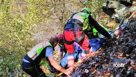 Cumiana Cercatore Di Funghi Si Perde Recuperato Dal Soccorso Alpino