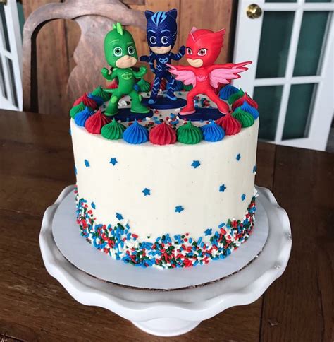 Pin On Buttercream Cakes