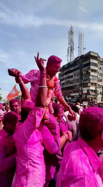 Bs Yediyurappa Leads A Bjp Sweep In Karnataka Twitter