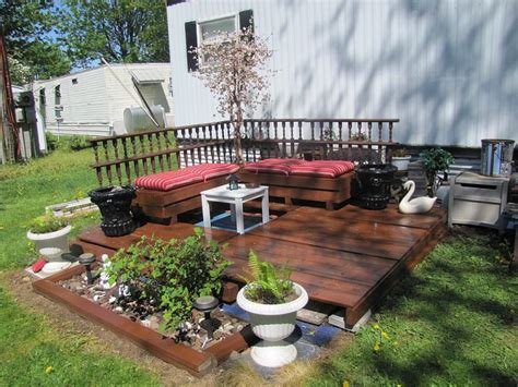 DIY Projects And Ideas For The Home Backyard Patio Pallet Decking