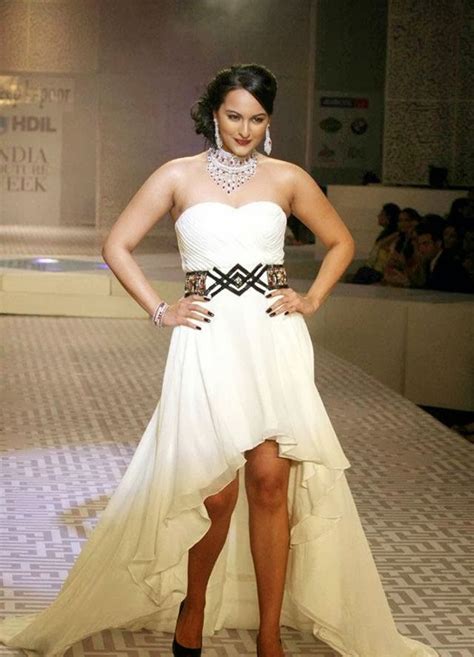 Stunning Hot Sexy Star Sonakshi Sinha Armpits Cleavge Thighs Naked Skin Exposing Hot Stills