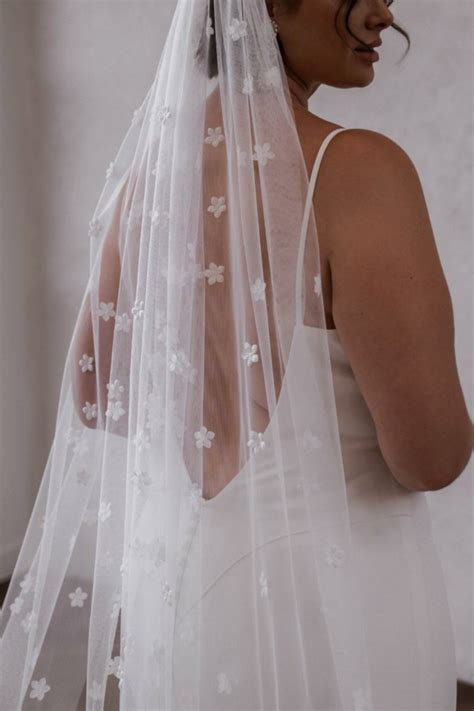 BELLE VEIL Katie Sue Brautmode Hochzeitskleider In Stuttgart