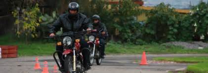 Curso De Manejo Defensivo Motos Lineales Amsel Driver Escuela