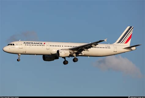 F GTAH Air France Airbus A321 212 Photo By Kevin Hackert ID 1177051