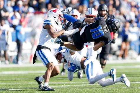 How Memphis football faltered down the stretch in SMU loss and in its season - Yahoo Sports