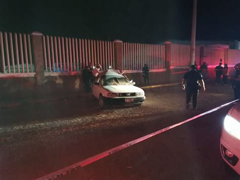 VIDEO Tráiler provoca aparatoso accidente en la carretera Silao