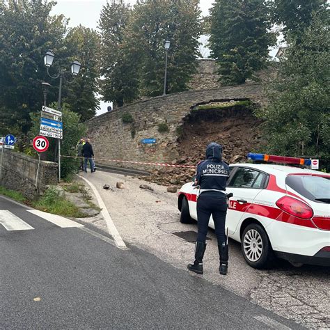 Crolla Una Porzione Di Mura Nel Centro Storico Di Cortona Corriere