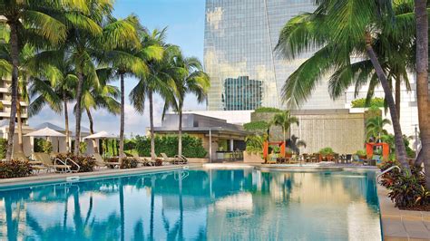 Luxury Miami Hotel | 5 Star | Four Seasons Hotel Miami