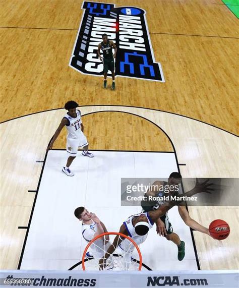 327 Carlton Bragg Jr Photos And High Res Pictures Getty Images