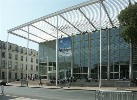 Carre D Art Or Centre For Contemporary Art By Sir Norman Foster