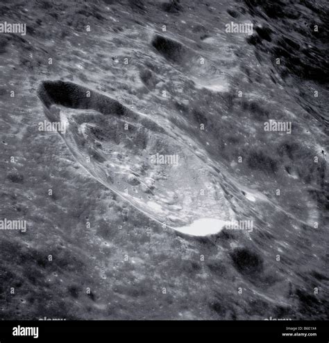 Moon Crater Fotos Und Bildmaterial In Hoher Aufl Sung Alamy