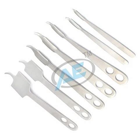 Hohmann Retractor Surgical, For Orthopedic Surgery at Rs 5600 in New Delhi