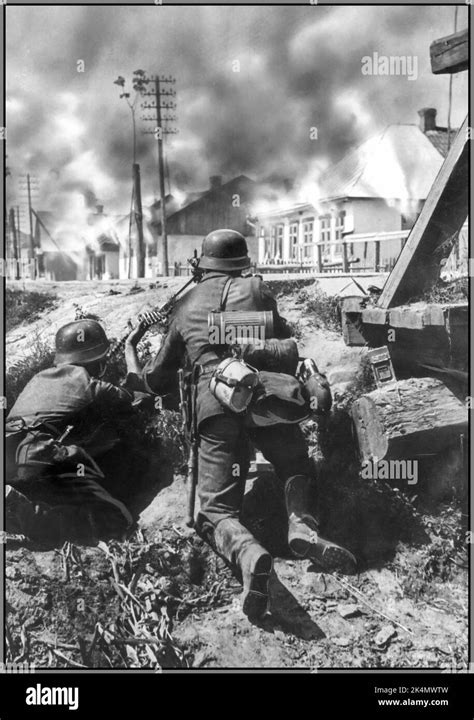 Operation Barbarossa Ww2 Two German Soldiers Holding A Mg 42 Machine