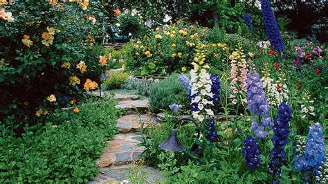 Your Guide to Growing an English Cottage Garden in the West - Sunset