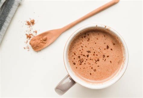 Warme Chocolademelk Met Dadels En Hazelnootmelk Blij Suikervrij