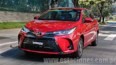 Toyota lanzó el nuevo Yaris cambia el diseño y mejora el equipamiento