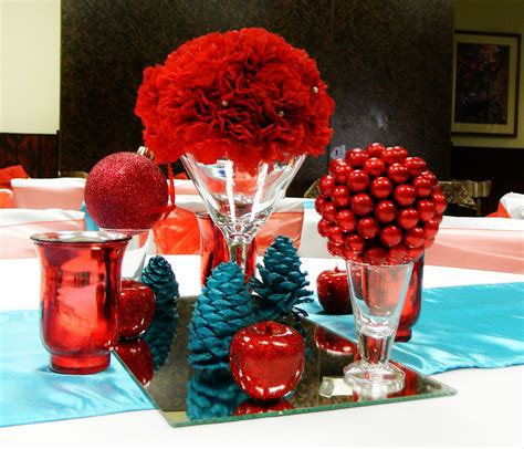 Christmas table decor | Christmas luncheon, Christmas table decorations, Christmas tea