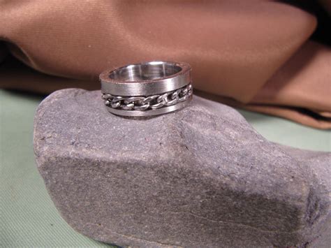 SPINNING CHROME RING Unisex Chrome con eslabón de cadena que gira