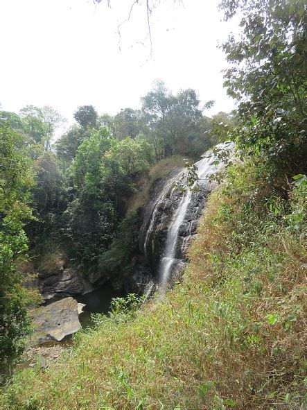 Chelavara Falls - Coorg - Connecting Traveller