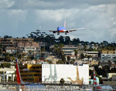 Airplane Life: San Diego Airport KSAN Approach Parking Structure