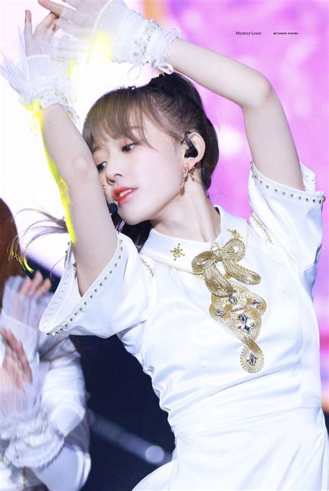 190428 SBS Super Concert in Gwangju 아이즈원 izone sakura 사쿠라 미야와키사쿠라