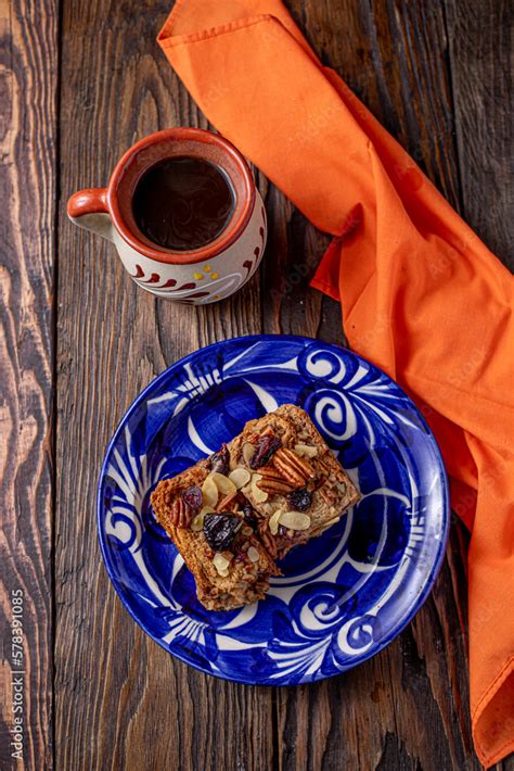 Capirotada Mexicana Comida Tradicional De Cuaresma Hecho De Birote O