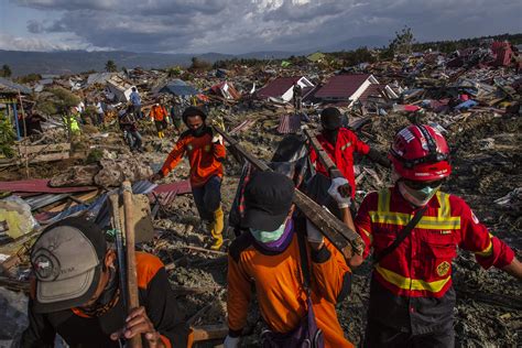 印尼地震海啸死亡人数增至1558人 火山 大纪元