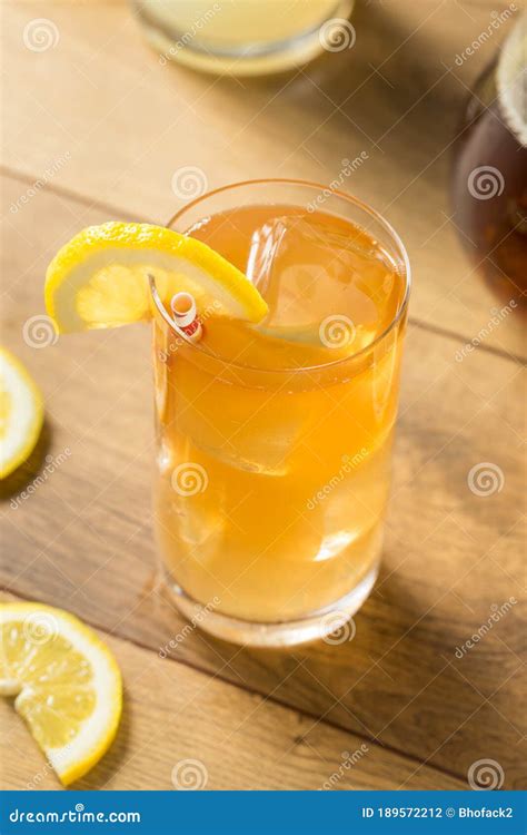 Refreshing Cold Lemonade and Iced Tea Stock Photo - Image of lemonade ...