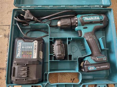 Makita akumulatorska bušilica DF331DWYE