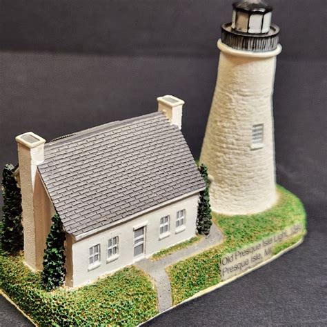 2003 Geo Z Lefton Historic Lighthouse 17579 Old Presque Isle