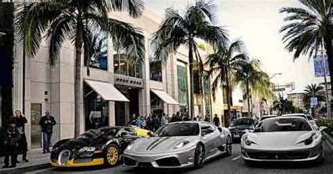 Rodeo Drive, Beverly Hills | Roadtrippers