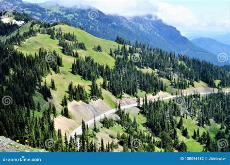 Cascade Mountains in Washington Stock Photo - Image of drive, raod: 130096182