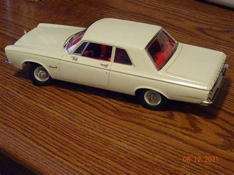 1965 Plymouth Belvedere Plastic Model Car Kit 125 Scale 1218