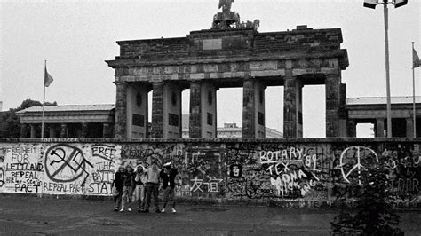 La Caída Del Muro De Berlín Una Revolución Europea Socialists And Democrats