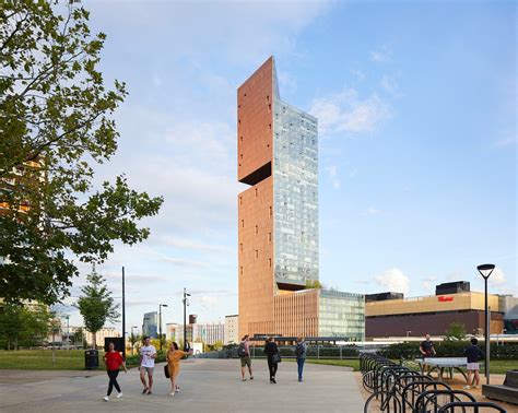 Cayan Tower by Skidmore, Owings & Merrill (SOM) - Architizer