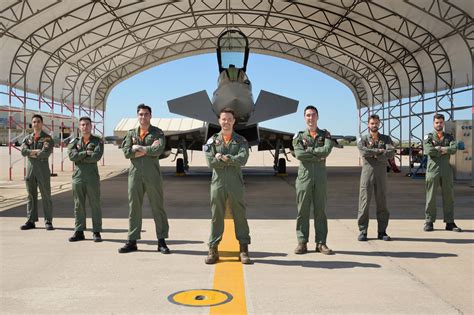 Siete pilotos de caza del Ejército del Aire superan el curso de Eurofighter