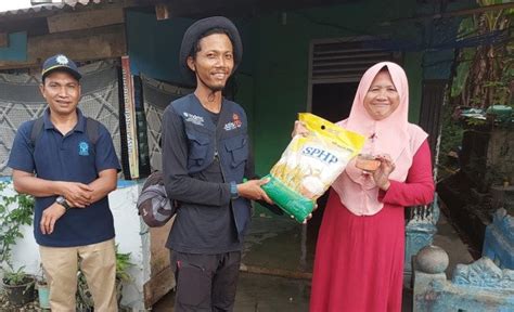 BANJIR LANDA RIAU LAZISMU DAN MDMC BERGERAK SALURKAN BANTUAN Lazismu