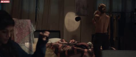 Perdida Nude Pics Page 1