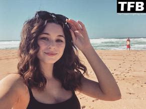 XARIA DOTSON Nude AZNude