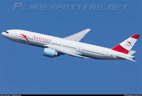 Oe Lpb Austrian Airlines Boeing Z Er Photo By Wolfgang Kaiser