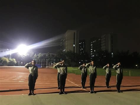 北师大女子国旗护卫队在北京国旗仪仗队检阅式比赛中获一等奖 北京师范大学新闻网