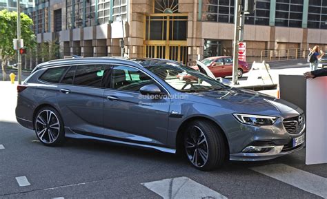 2018 Opel Insignia Country Tourer Rendered Autoevolution