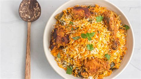 Fry Chicken Biryani জামাই বিরিয়ানি প্রেমী এবার ষষ্ঠীতে পাঁচ পদ না