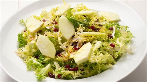 Ensalada De Escarola Manzana Y Granada De Karlos Arguiñano