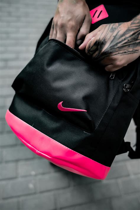 Купить Рюкзак женский Nike CL городской спортивный стильный черно ...