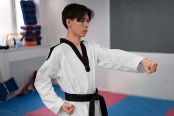 berita pukulan tegak terbaru hari  adjar