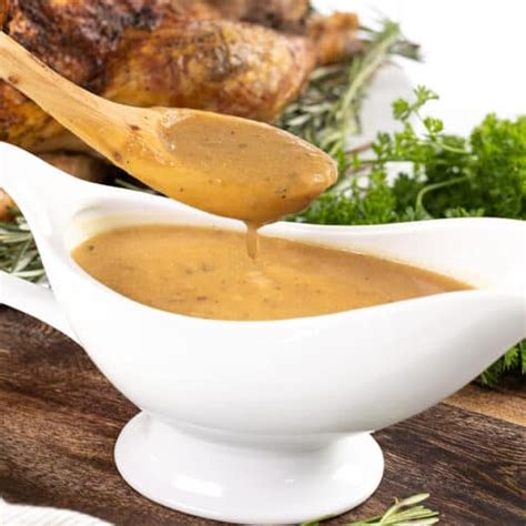 How To Make Easy Turkey Gravy Be Yourself Feel Inspired